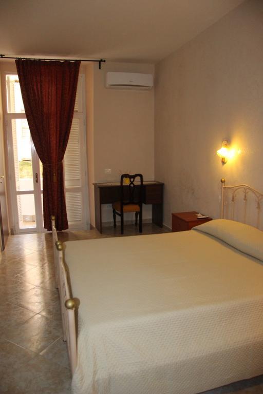 San Gaetano Bed Bed and Breakfast Νάπολη Δωμάτιο φωτογραφία