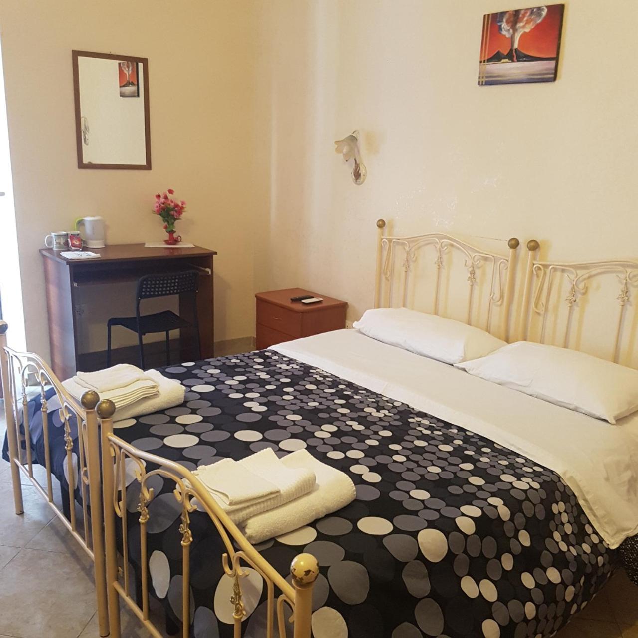 San Gaetano Bed Bed and Breakfast Νάπολη Εξωτερικό φωτογραφία